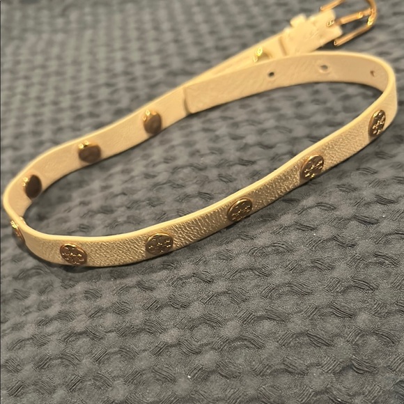 Tory Burch Beige Leather Wrap Bracelet - Picture 5 of 5